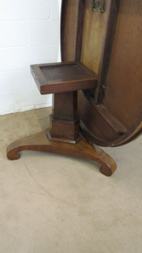 SUPERB MAHOGANY CENTRE TABLE - ADDITIONAL PHOTO 6