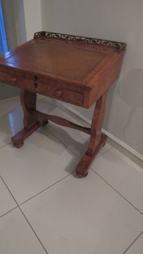 SUPERB BURR OAK DESK - ADDITIONAL PHOTO 12