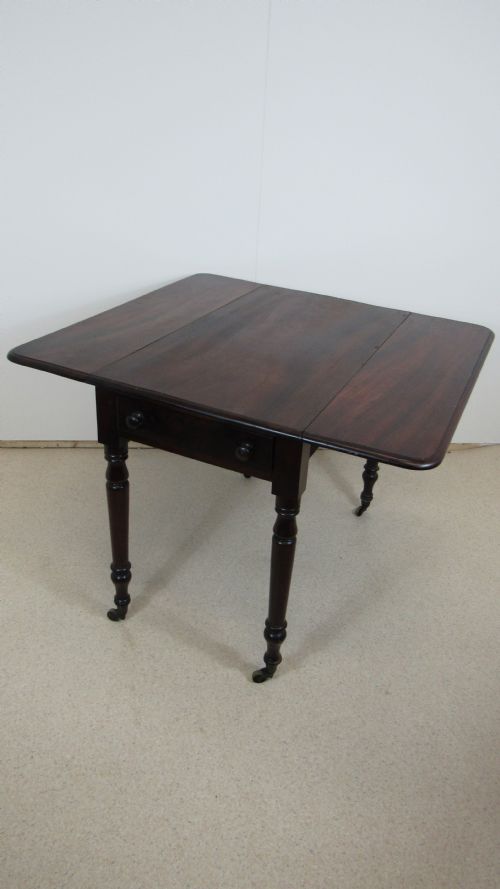 CUBAN MAHOGANY PEMBROKE TABLE - ADDITIONAL PHOTO 4