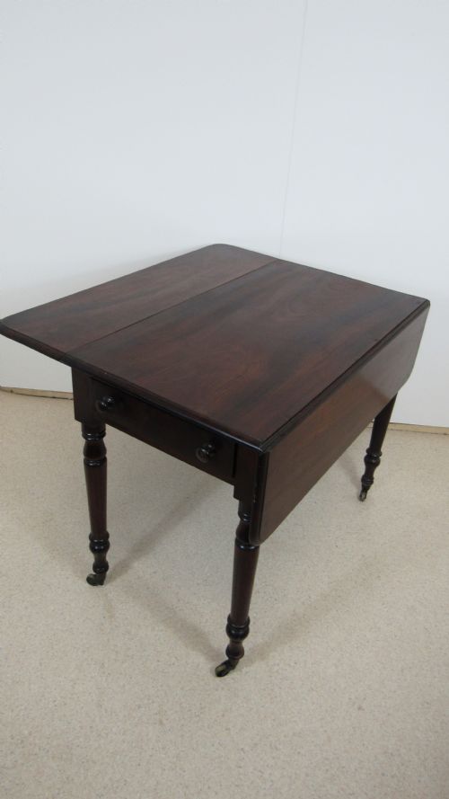 CUBAN MAHOGANY PEMBROKE TABLE - ADDITIONAL PHOTO 10