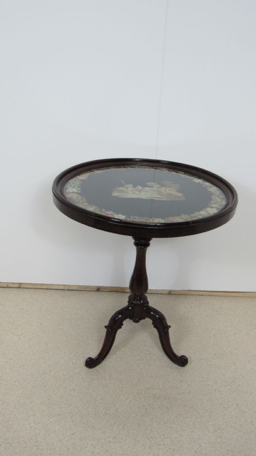 BEAUTIFUL VICTORIAN WINE TABLE - ADDITIONAL PHOTO 1