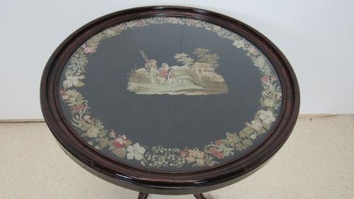 BEAUTIFUL VICTORIAN WINE TABLE - ADDITIONAL PHOTO 5