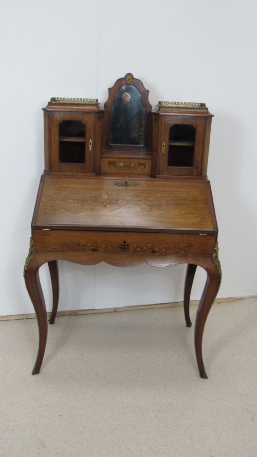 LOVELY WALNUT LADIES DESK - ADDITIONAL PHOTO 11
