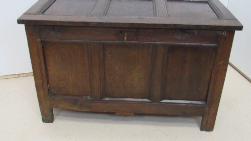 ANTIQUE OAK COFFER BEDDING BOX - ADDITIONAL PHOTO 1