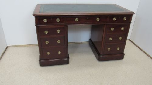 MAHOGANY VICTORIAN DESK - ADDITIONAL PHOTO 2