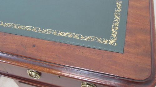 MAHOGANY VICTORIAN DESK - ADDITIONAL PHOTO 4