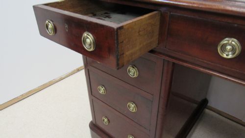 MAHOGANY VICTORIAN DESK - ADDITIONAL PHOTO 8