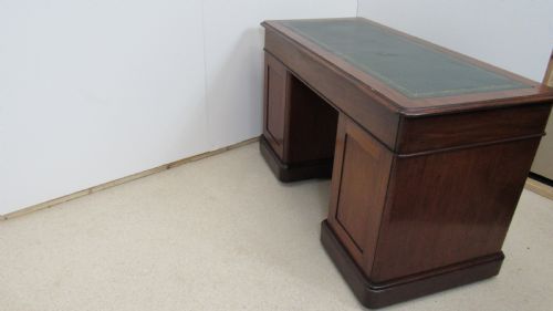 MAHOGANY VICTORIAN DESK - ADDITIONAL PHOTO 12