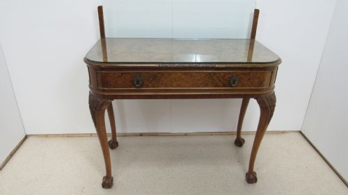 SUPERB WALNUT SIDE TABLE - ADDITIONAL PHOTO 1