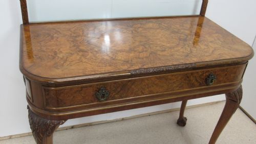 SUPERB WALNUT SIDE TABLE - ADDITIONAL PHOTO 7