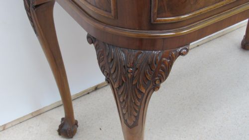 SUPERB WALNUT SIDE TABLE - ADDITIONAL PHOTO 8