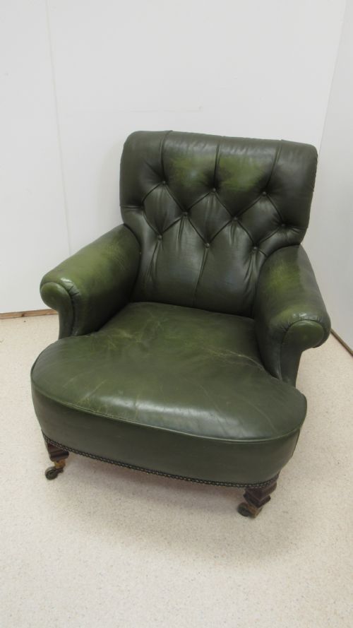 lovely victorian leather club armchair - CATEGORY: ANTIQUE CHAIRS - DATED VICTORIAN