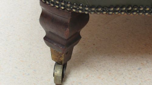 LOVELY VICTORIAN LEATHER CLUB ARMCHAIR - ADDITIONAL PHOTO 10