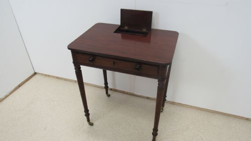 SUPERB GILLOWS CHAMBER TABLE - ADDITIONAL PHOTO 2