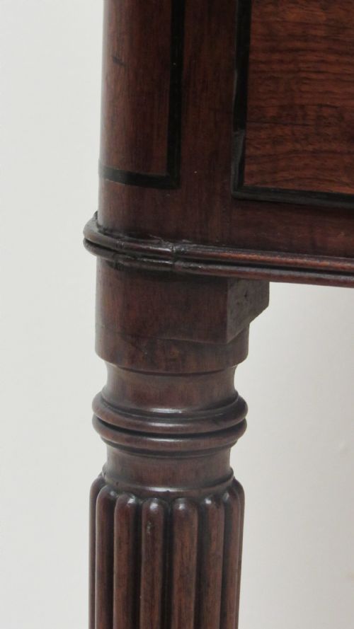 SUPERB GILLOWS CHAMBER TABLE - ADDITIONAL PHOTO 9