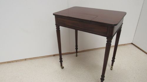 SUPERB GILLOWS CHAMBER TABLE - ADDITIONAL PHOTO 15
