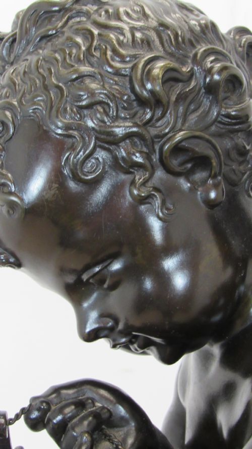 SUPERB LARGE BRONZE FIGURE OF A CHERUB - ADDITIONAL PHOTO 1