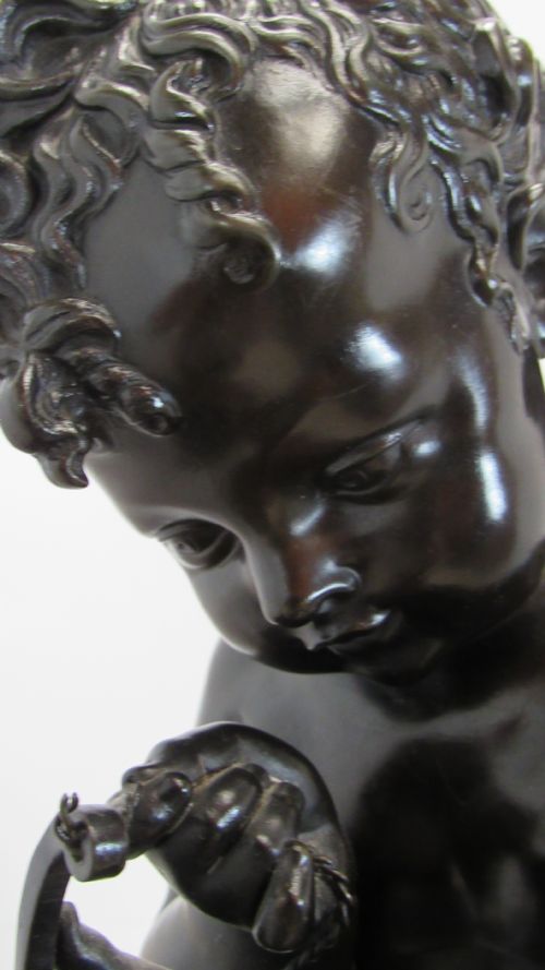 SUPERB LARGE BRONZE FIGURE OF A CHERUB - ADDITIONAL PHOTO 3