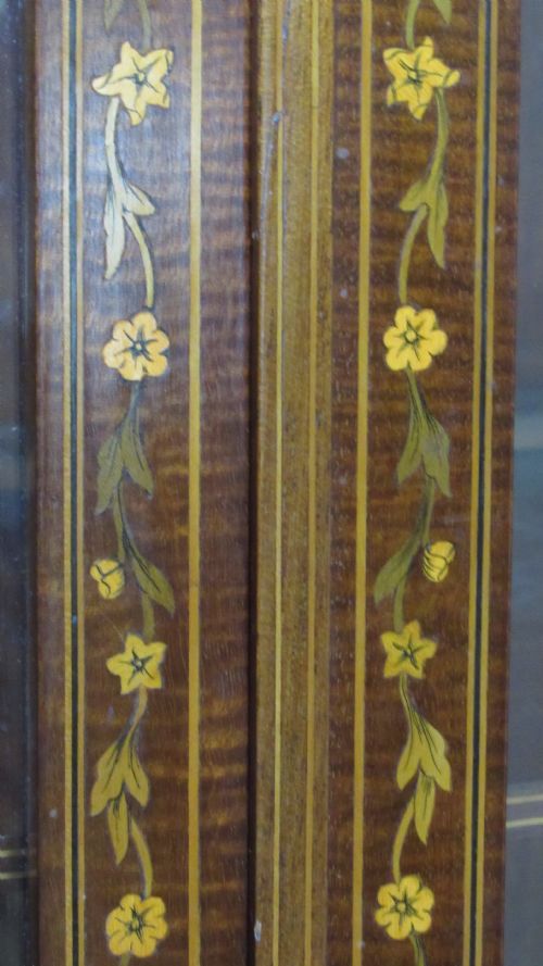 WONDERFUL EDWARDIAN PAIR OF SERPENTINE INLAID DISPLAY CABINETS - ADDITIONAL PHOTO 4