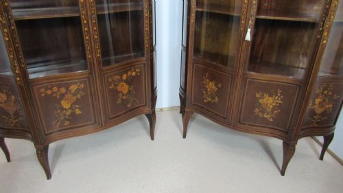 WONDERFUL EDWARDIAN PAIR OF SERPENTINE INLAID DISPLAY CABINETS - ADDITIONAL PHOTO 8