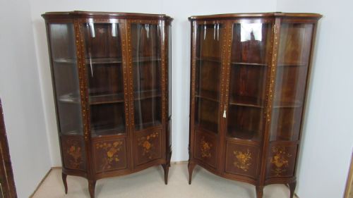 WONDERFUL EDWARDIAN PAIR OF SERPENTINE INLAID DISPLAY CABINETS - ADDITIONAL PHOTO 10