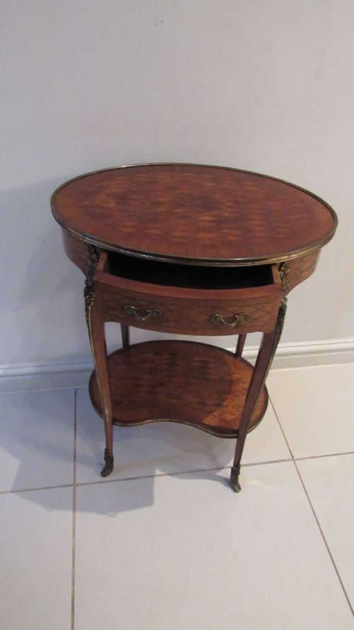 BEAUTIFUL LAMP TABLE - ADDITIONAL PHOTO 4
