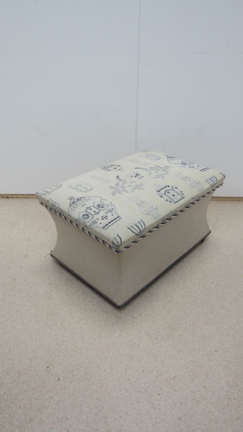LOVELY UPHOLSTERED OTTOMAN - ADDITIONAL PHOTO 8