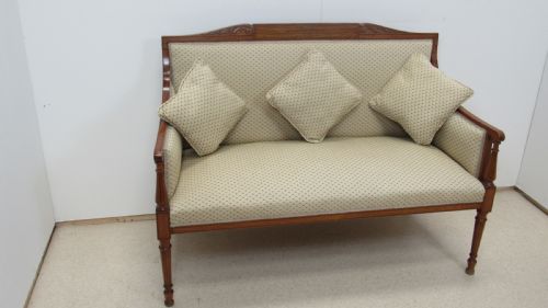 superb elegant satinwood sofa - CATEGORY: ANTIQUE SOFAS - DATED EDWARDIAN