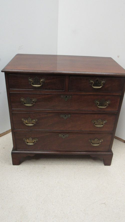 SMALL GEORGIAN MAHOGANY CHEST - ADDITIONAL PHOTO 12