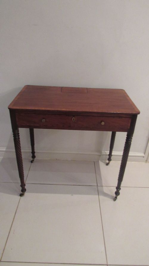WONDERFUL GEORGIAN CHAMBER TABLE - ADDITIONAL PHOTO 1