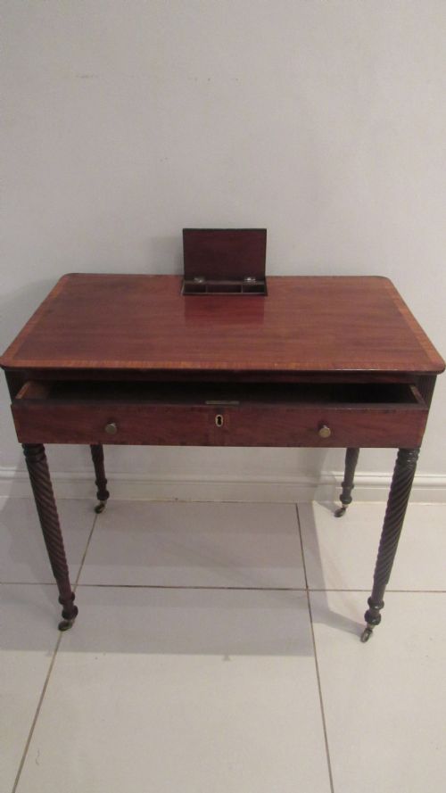WONDERFUL GEORGIAN CHAMBER TABLE - ADDITIONAL PHOTO 2
