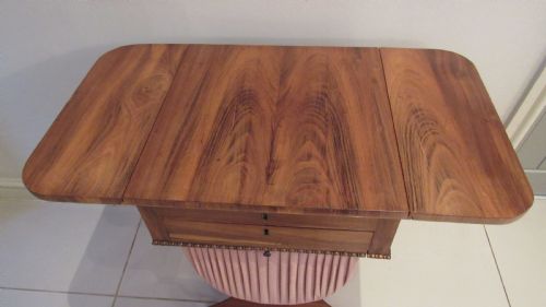 WILLIAM 1V FEATHERED MAHOGANY SEWING LAMP TABLE - ADDITIONAL PHOTO 4
