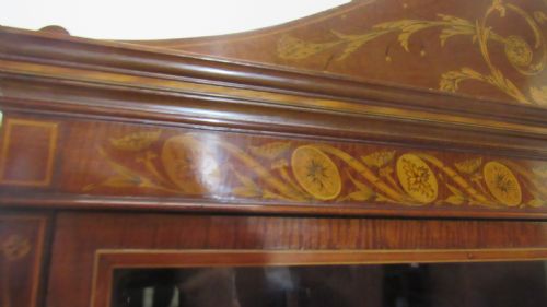 SUPERB MARQUETRY DISPLAY CABINET - ADDITIONAL PHOTO 3