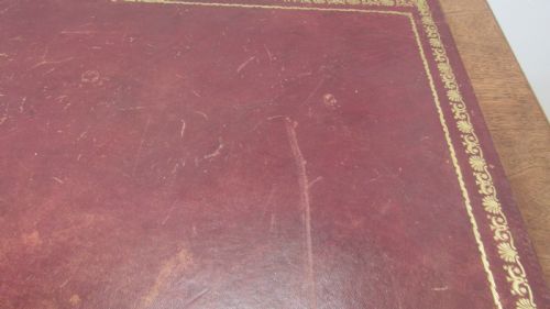 LOVELY RED WALNUT PEDESTAL DESK - ADDITIONAL PHOTO 5