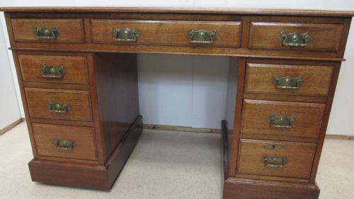 LOVELY RED WALNUT PEDESTAL DESK - ADDITIONAL PHOTO 8