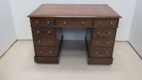 beautiful victorian mahogany pedestal desk - CATEGORY: ANTIQUE DESKS - DATED VICTORIAN