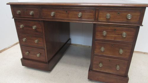 BEAUTIFUL VICTORIAN MAHOGANY PEDESTAL DESK - ADDITIONAL PHOTO 10