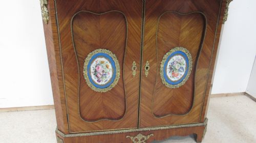FABULOUS SIDE CABINET - ADDITIONAL PHOTO 12
