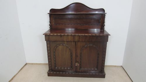 IMPOSING VICTORIAN MAHOGANY CHIFFIONERE - ADDITIONAL PHOTO 2