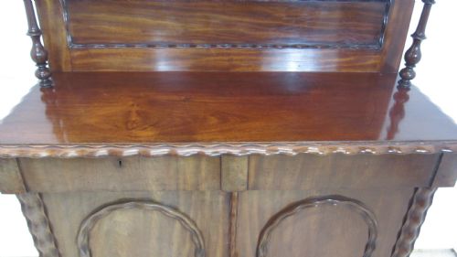 IMPOSING VICTORIAN MAHOGANY CHIFFIONERE - ADDITIONAL PHOTO 4