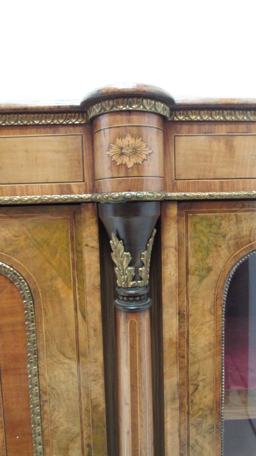 WONDERFUL QUALITY WALNUT CREDENZA - ADDITIONAL PHOTO 12