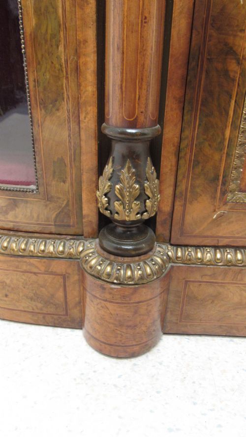 WONDERFUL QUALITY WALNUT CREDENZA - ADDITIONAL PHOTO 13