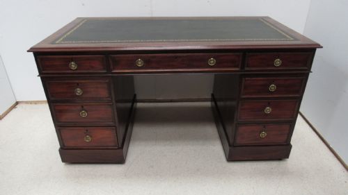 wonderful victorian mahogany pedestal desk - CATEGORY: ANTIQUE DESKS - DATED VICTORIAN