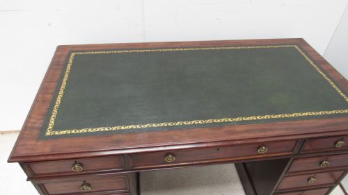 WONDERFUL VICTORIAN MAHOGANY PEDESTAL DESK - ADDITIONAL PHOTO 15