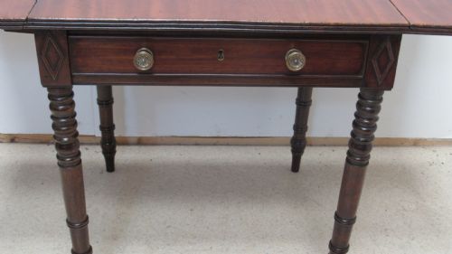 SUPERB PAIR OF LATE GEORGIAN DROP LEAF TABLES - ADDITIONAL PHOTO 9