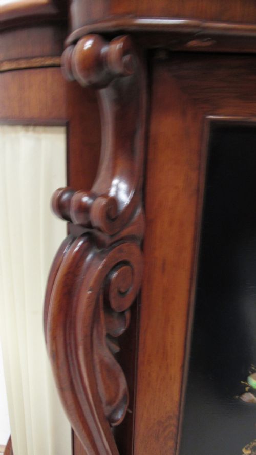 A MOST BEAUTIFUL SIDE CABINET - ADDITIONAL PHOTO 4