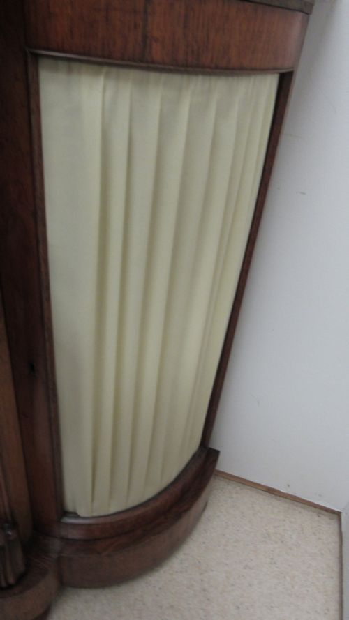 A MOST BEAUTIFUL SIDE CABINET - ADDITIONAL PHOTO 7