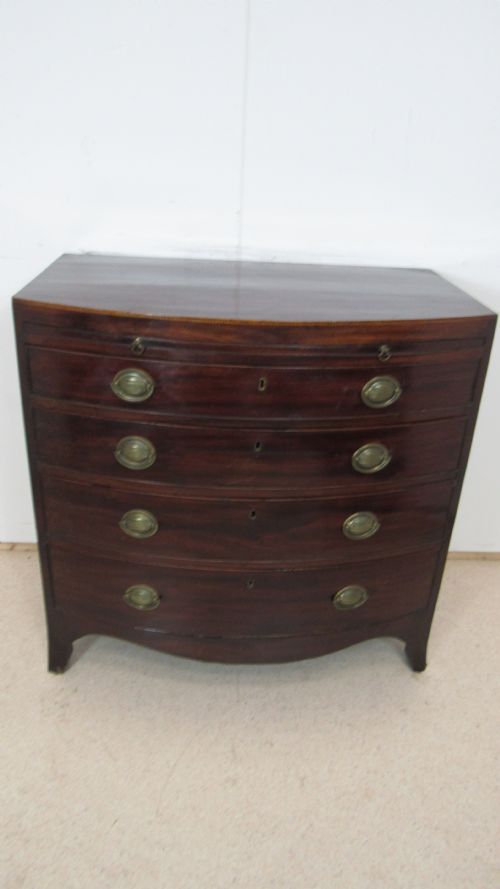 ELEGANT SMALL BOW FRONT CHEST WITH A BRUSHING SLIDE - ADDITIONAL PHOTO 8