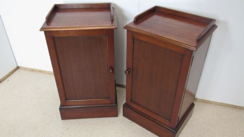 SUPERB PAIR OF MAHOGANY GILLOWS POT CUPBOARDS - ADDITIONAL PHOTO 10