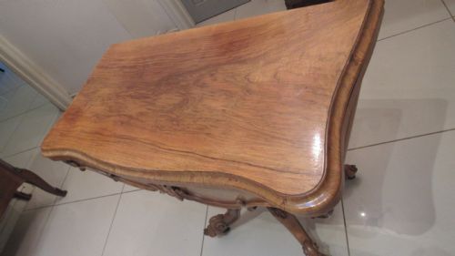 SUPERB WALNUT CARD TABLE - ADDITIONAL PHOTO 1
